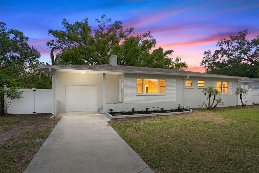 Photo of 2530 W Diana Street, Tampa, FL 33614 (MLS # TB8489766)