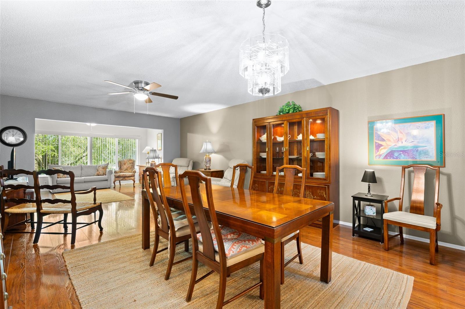 ON TOP OF THE WORLD - Residential