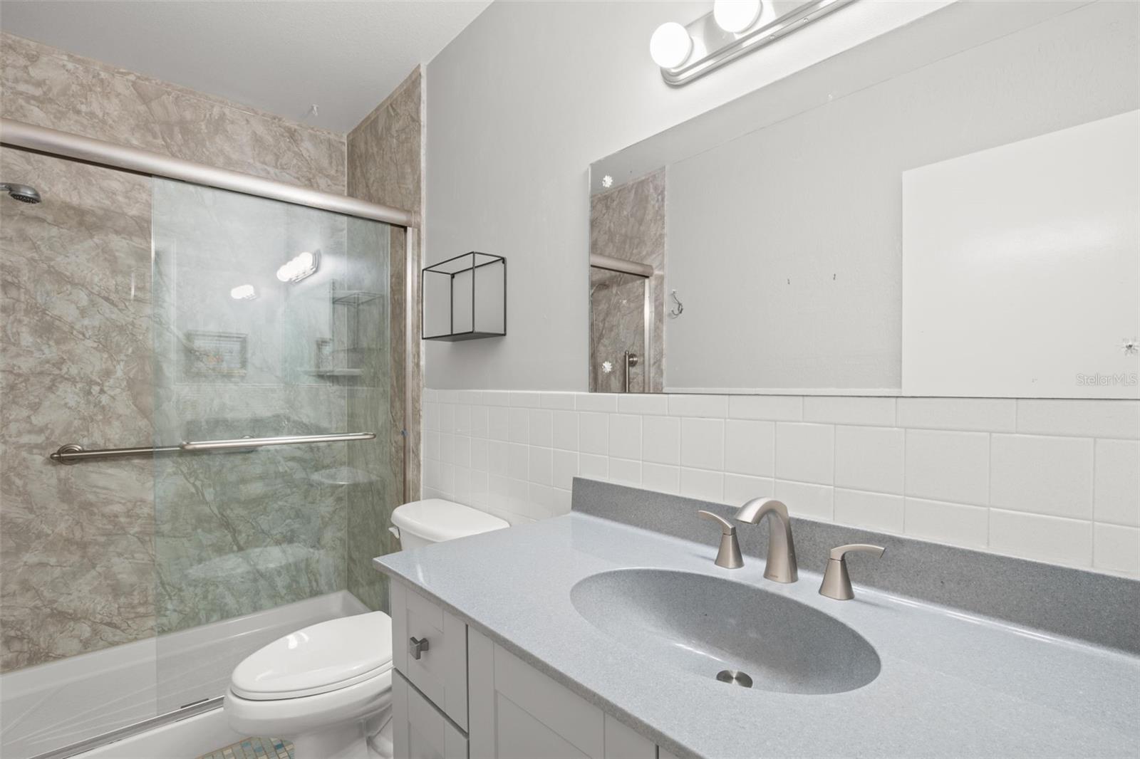 ON TOP OF THE WORLD - Residential