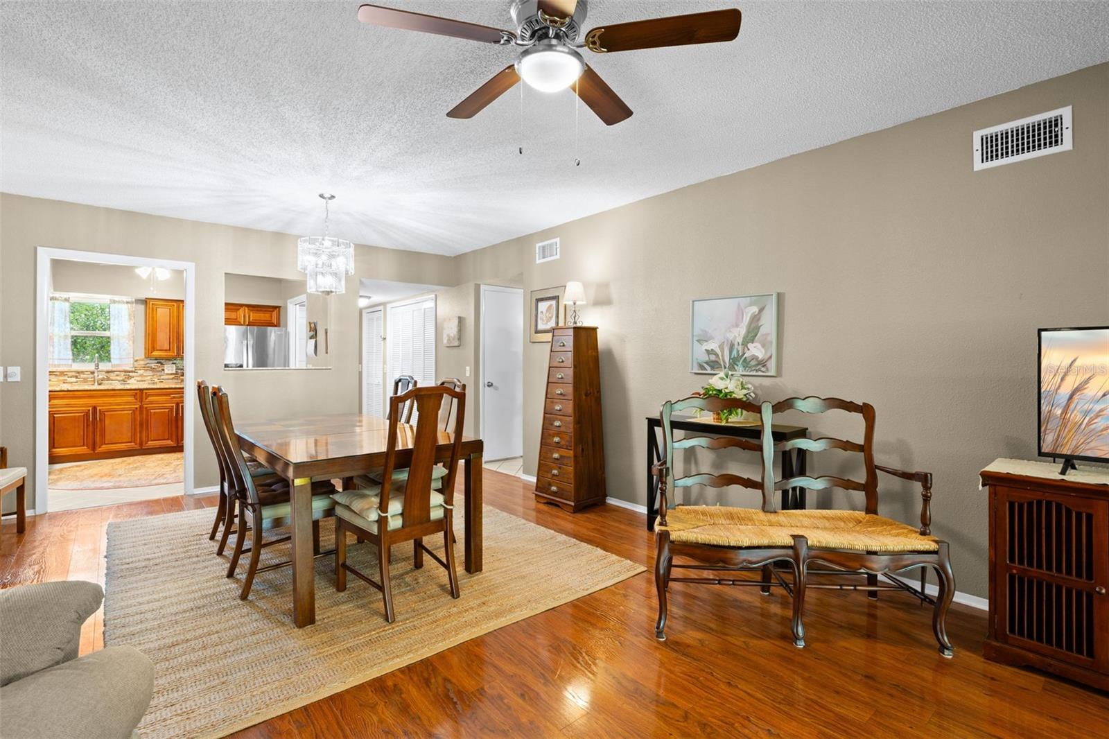 ON TOP OF THE WORLD - Residential