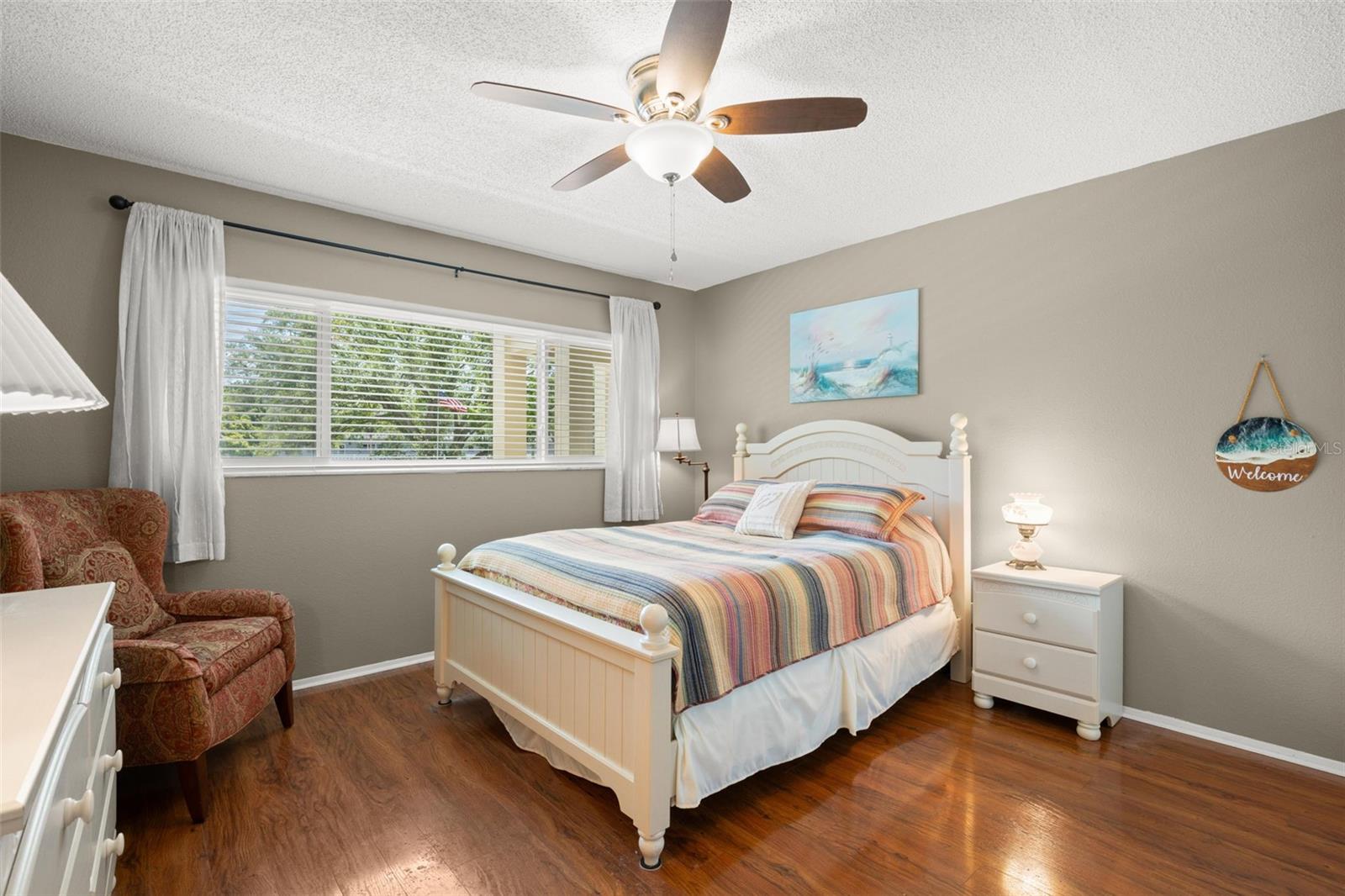 ON TOP OF THE WORLD - Residential