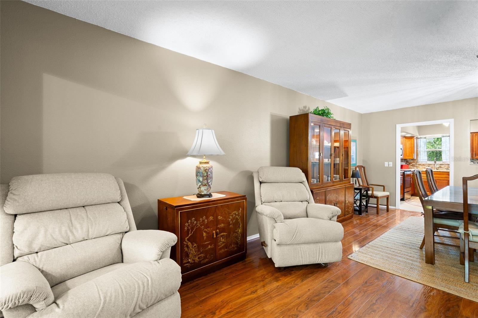 ON TOP OF THE WORLD - Residential