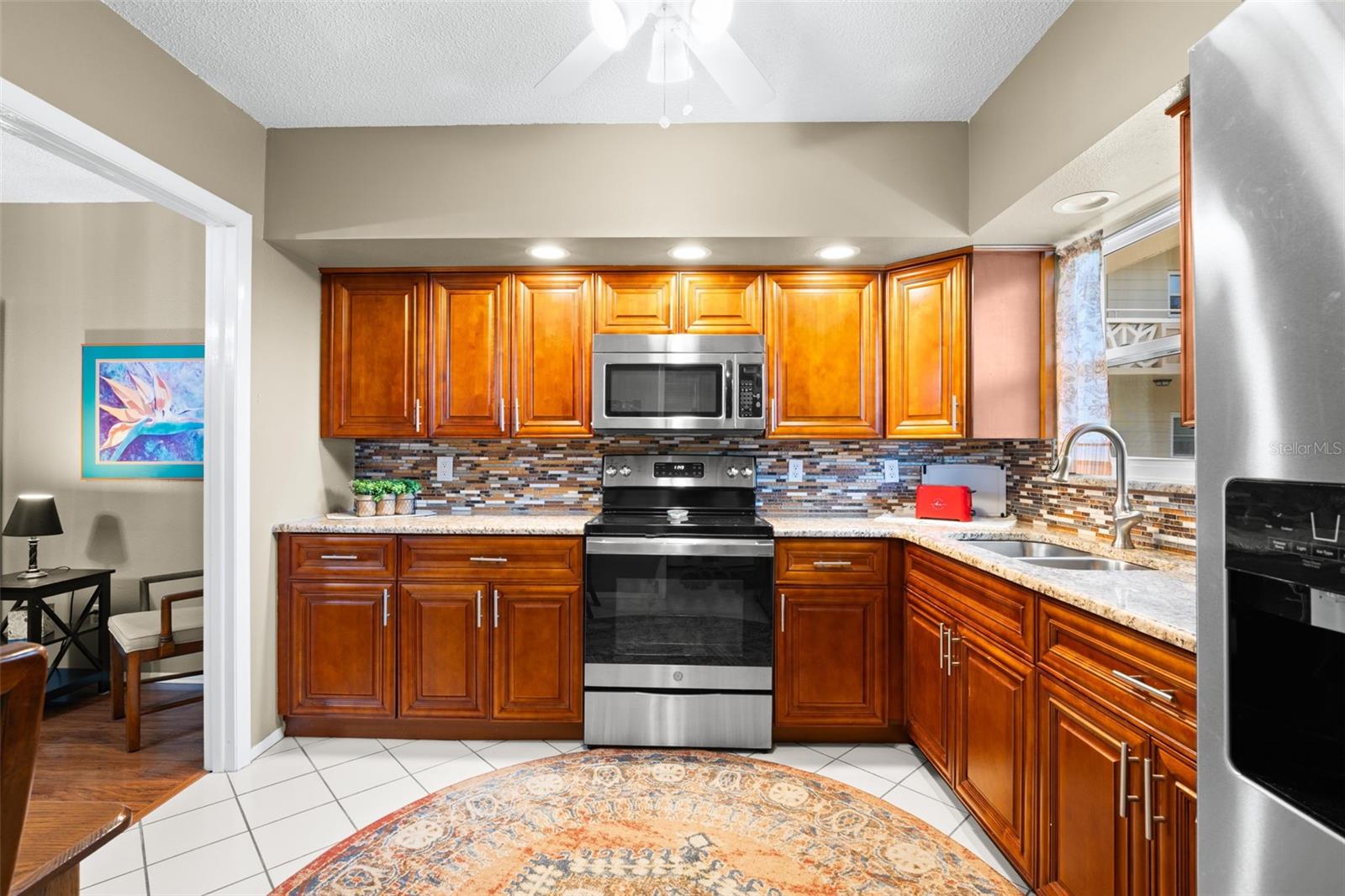 ON TOP OF THE WORLD - Residential