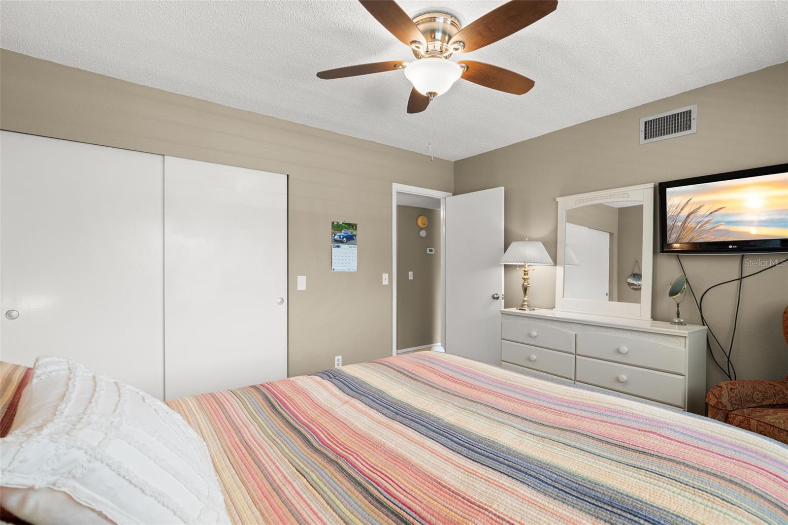 ON TOP OF THE WORLD - Residential