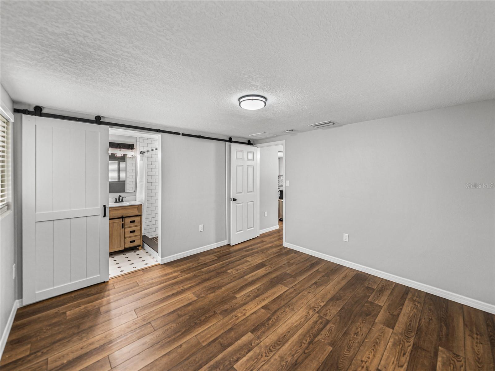 JASMINE LAKES - Residential