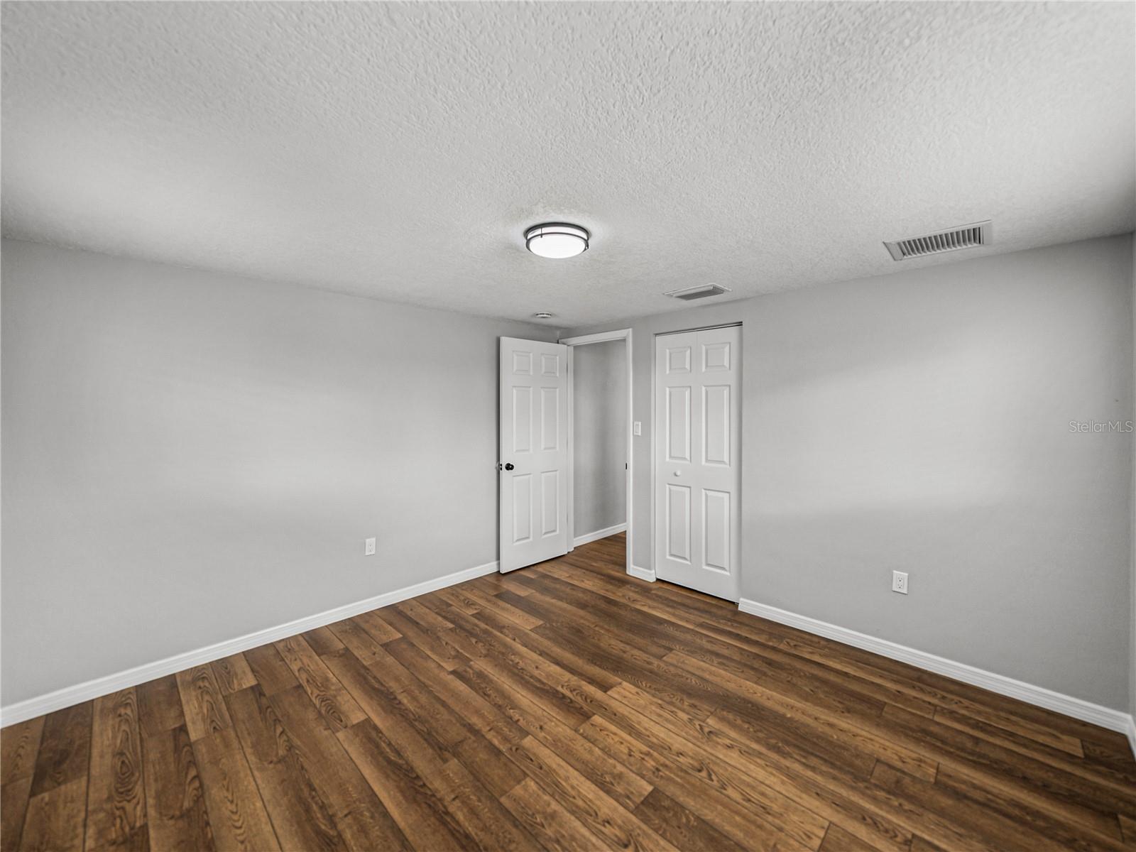 JASMINE LAKES - Residential