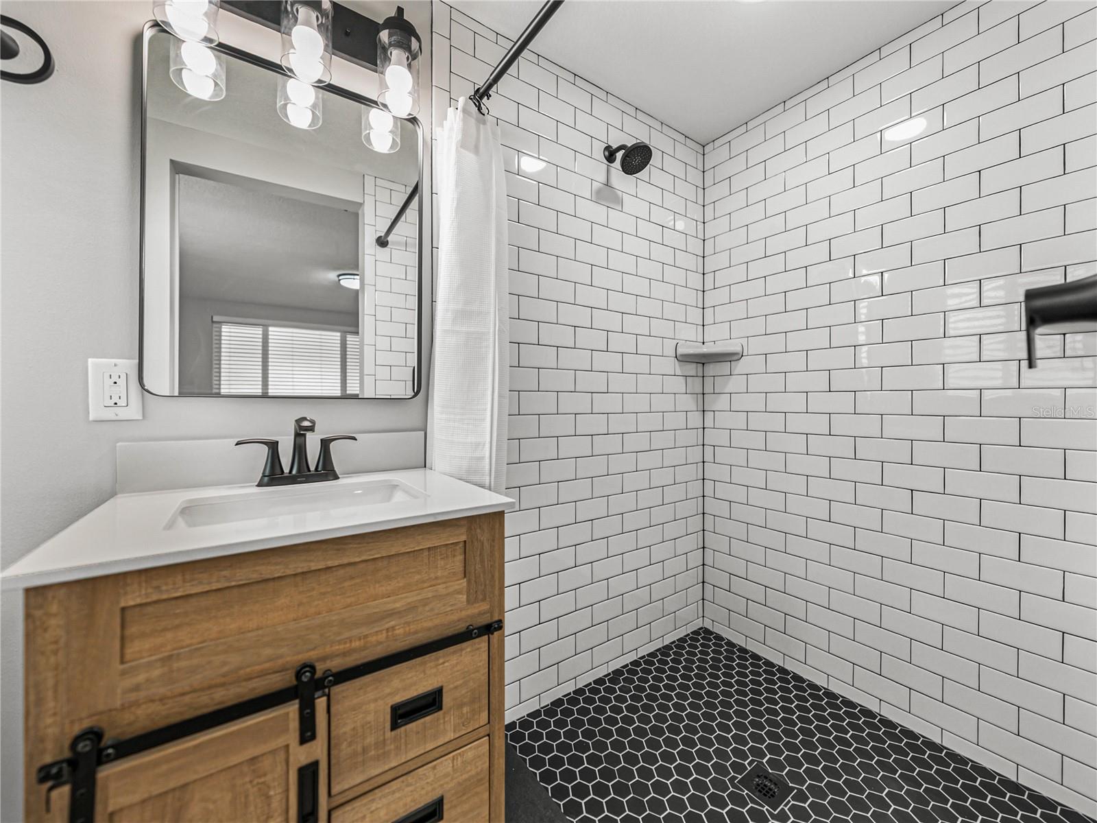 JASMINE LAKES - Residential