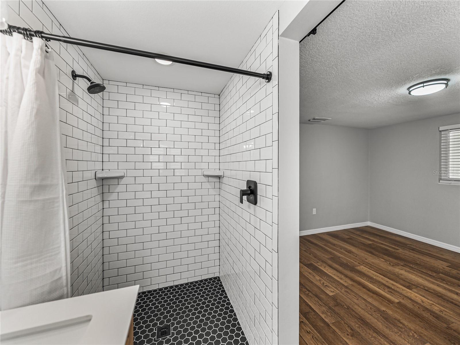 JASMINE LAKES - Residential