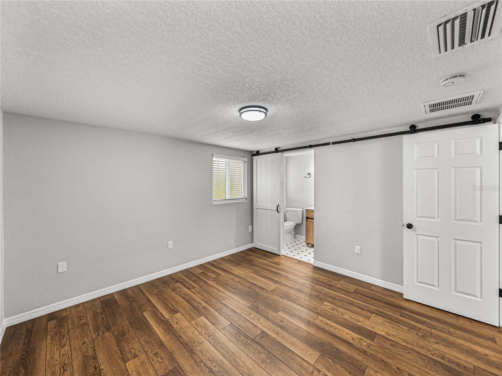 JASMINE LAKES - Residential