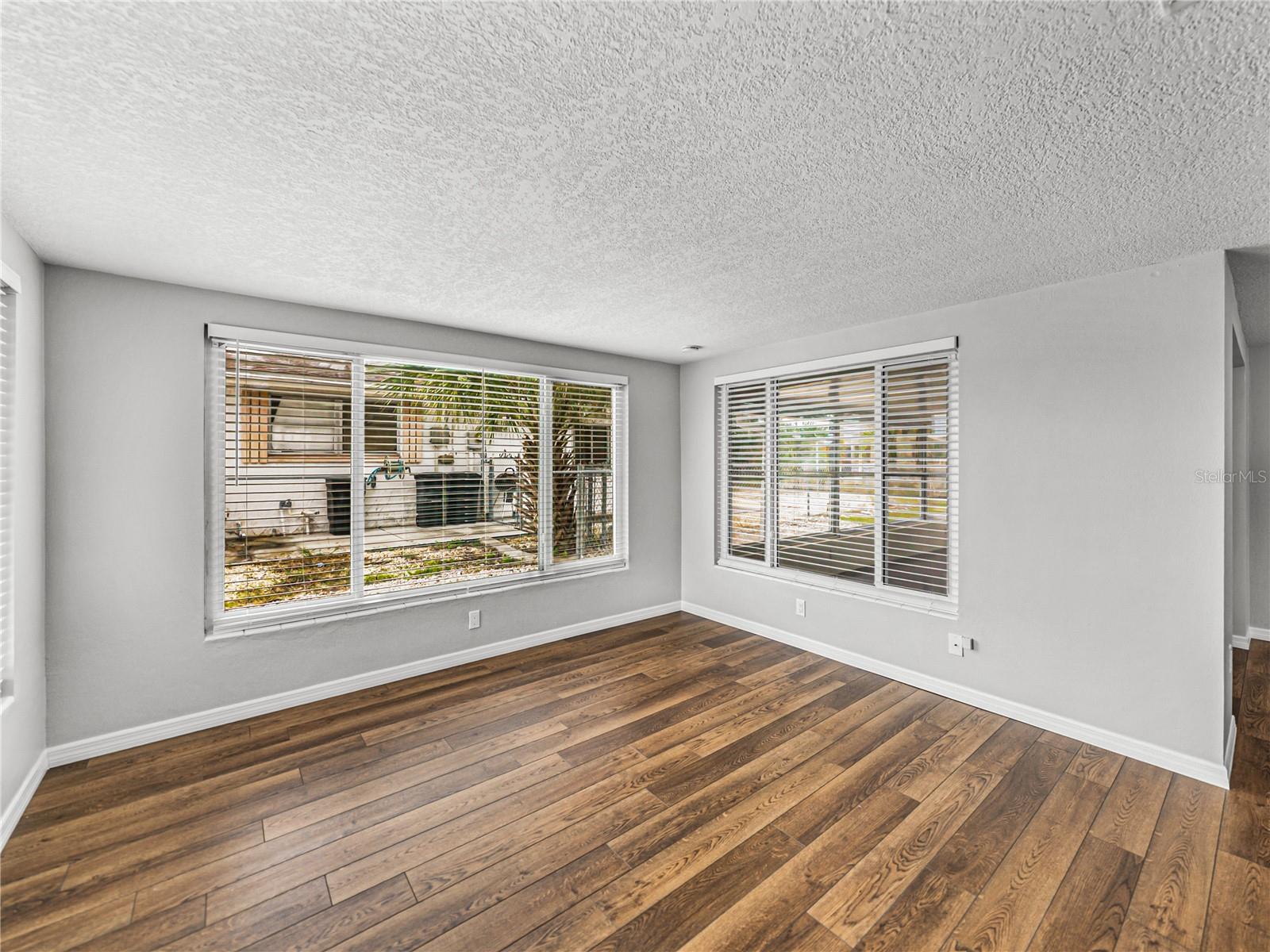 JASMINE LAKES - Residential