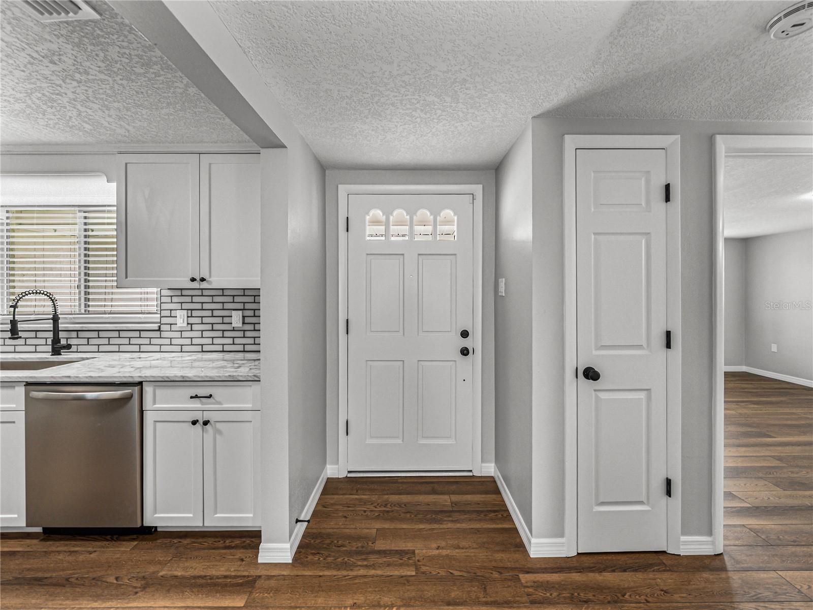 JASMINE LAKES - Residential