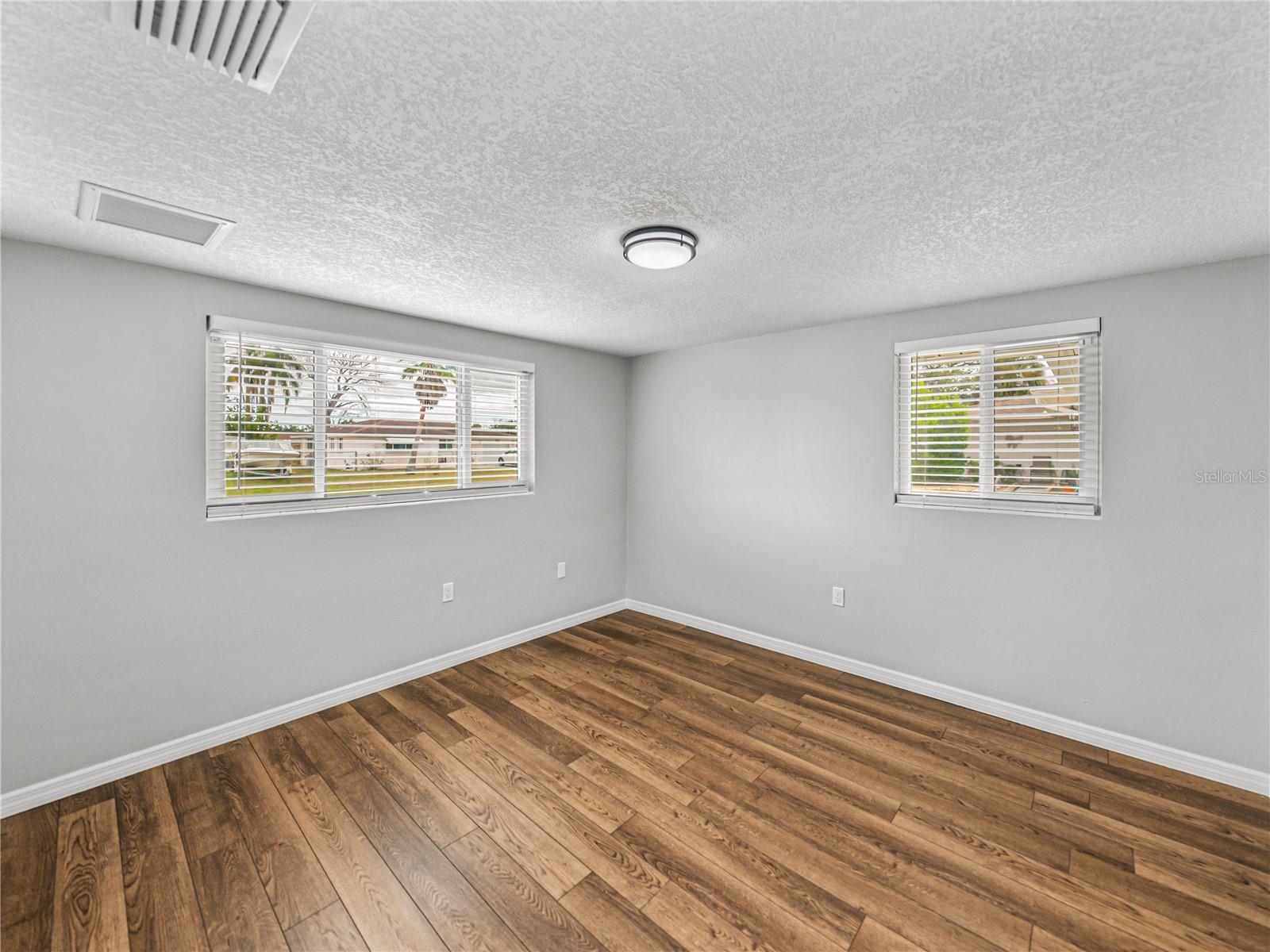 JASMINE LAKES - Residential