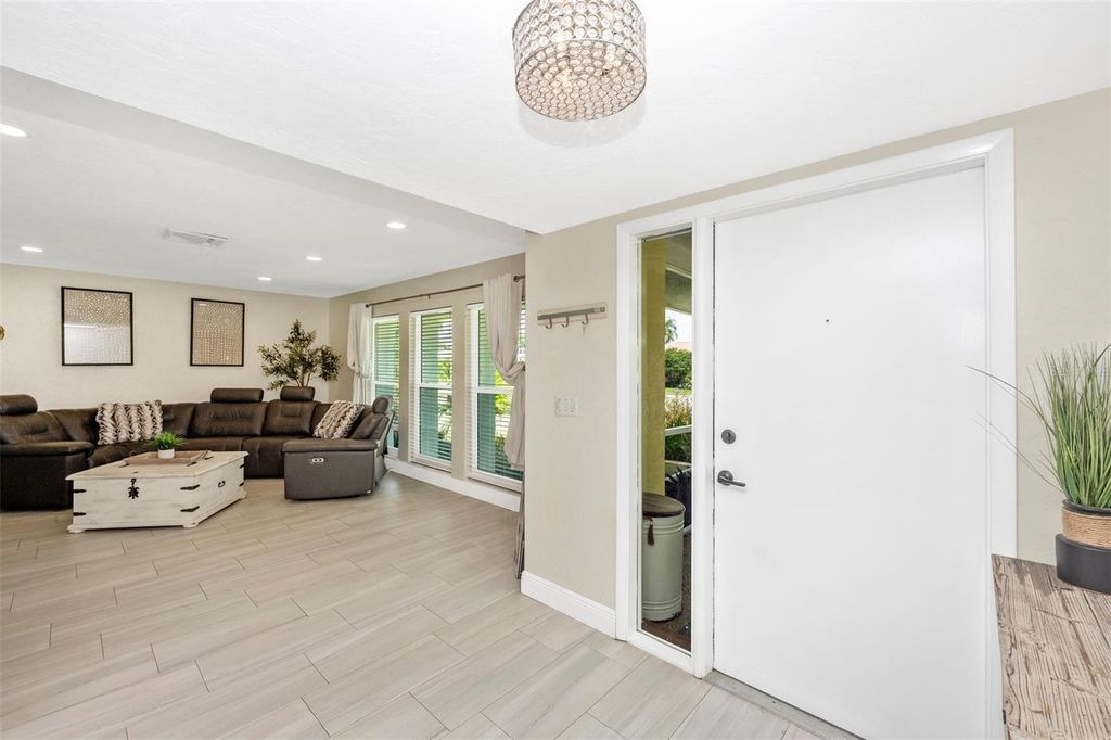 Photo of 2920 Captiva Drive, Sarasota, FL 34231 (MLS # A4662649)