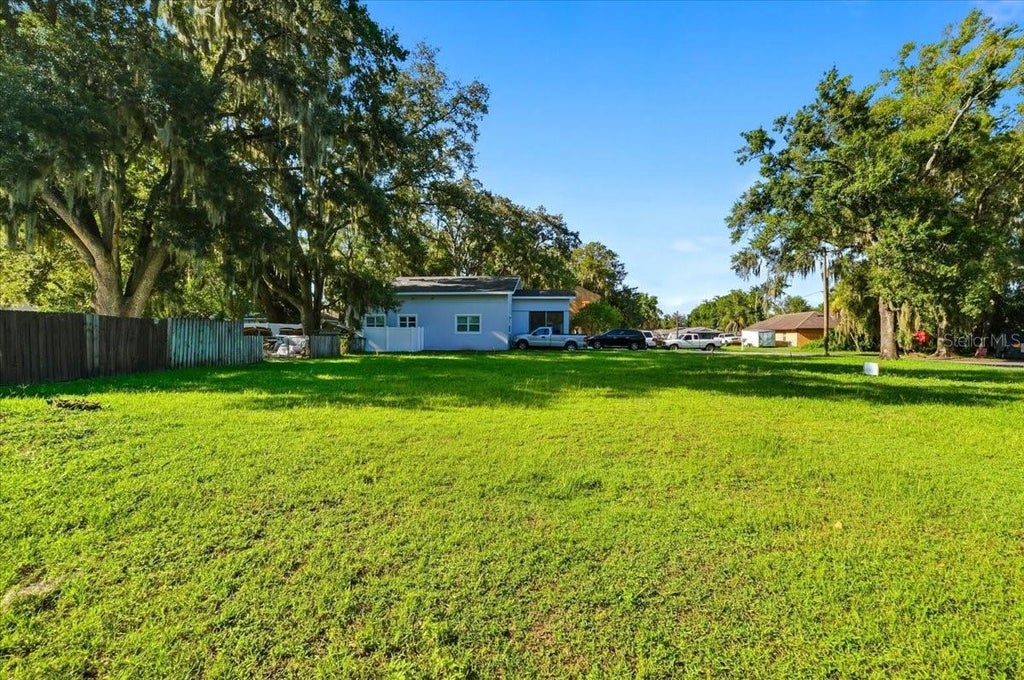 Photo of 10 S Forest Street, Plant City, FL 33563 (MLS # L4963434)