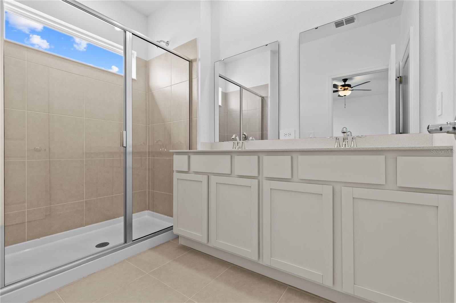 EVERBE 34S - Residential Lease