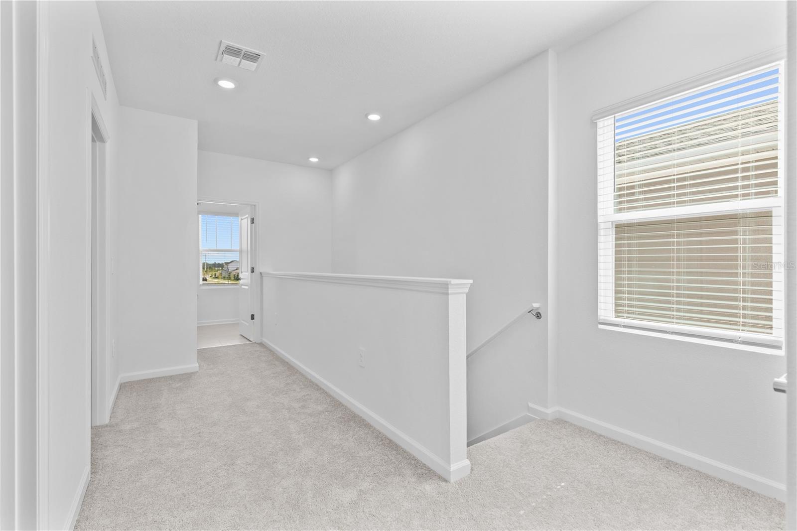 EVERBE 34S - Residential Lease