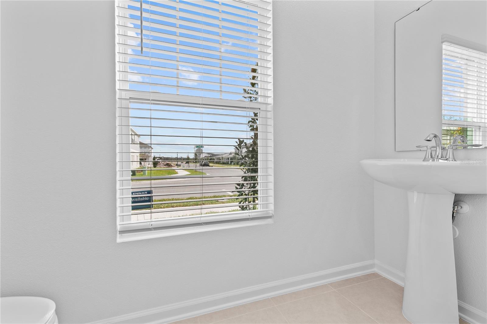 EVERBE 34S - Residential Lease