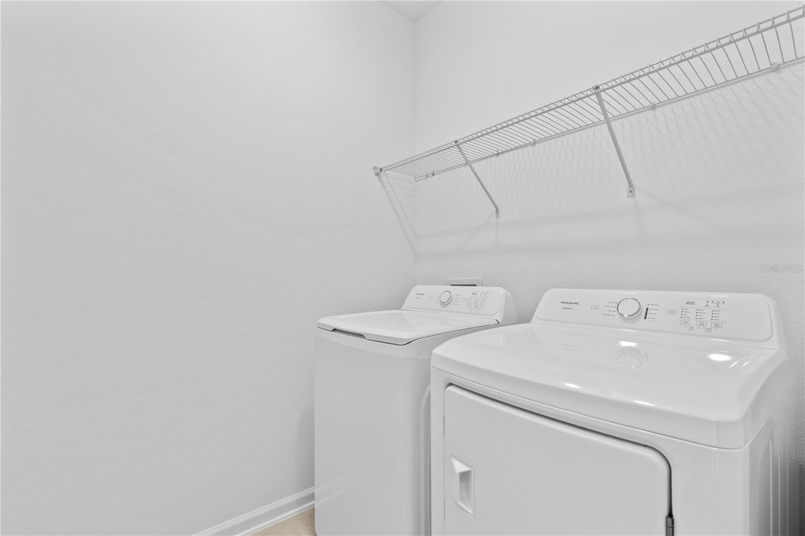 EVERBE 34S - Residential Lease