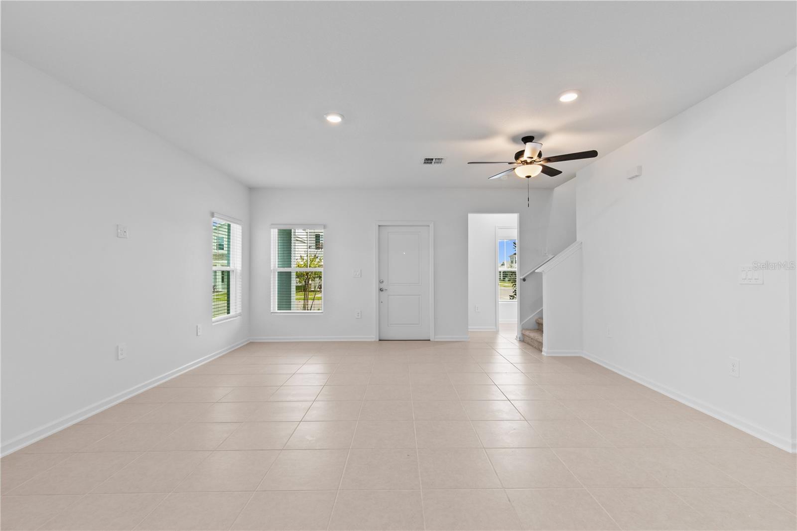 EVERBE 34S - Residential Lease