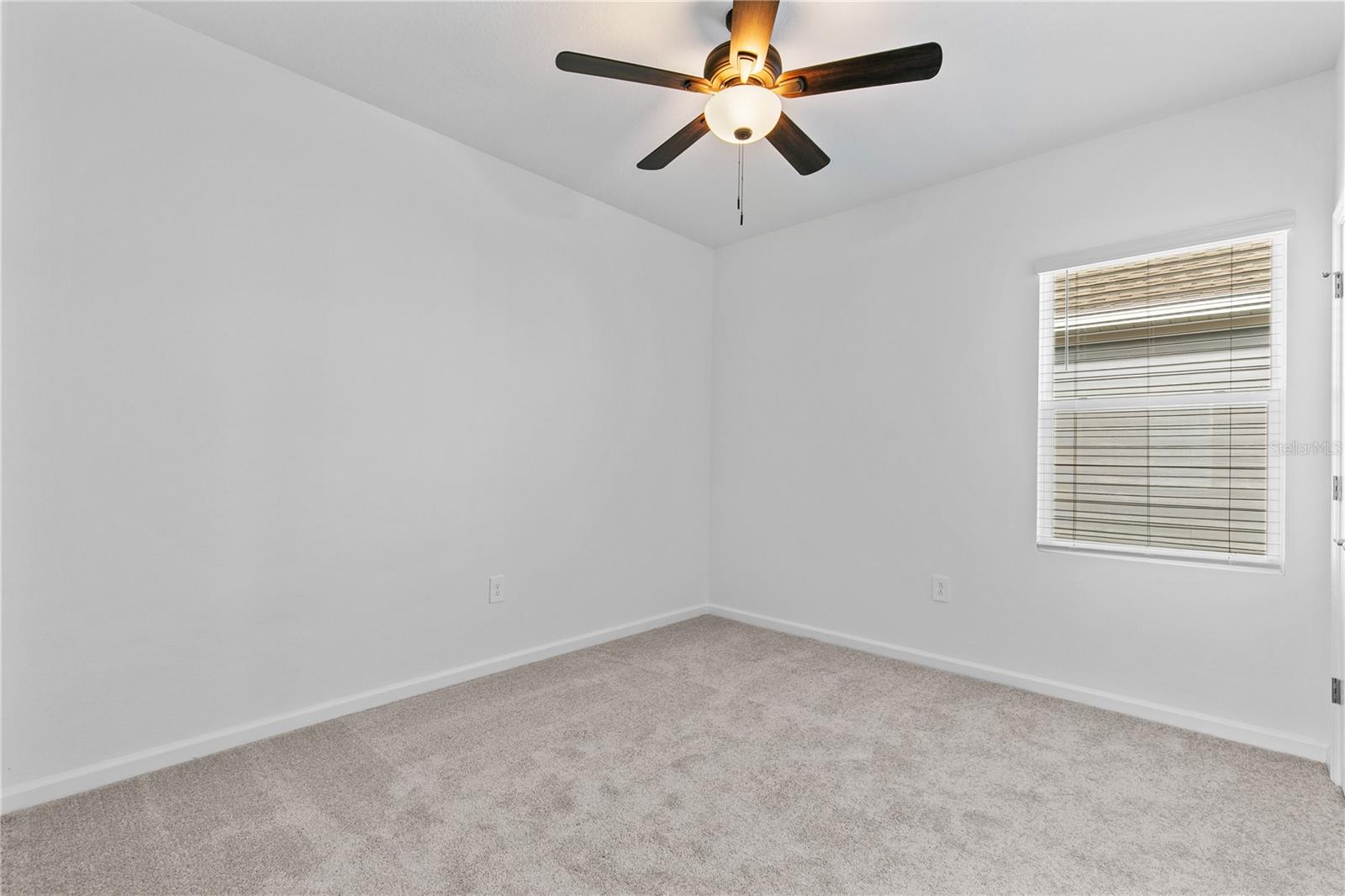 EVERBE 34S - Residential Lease