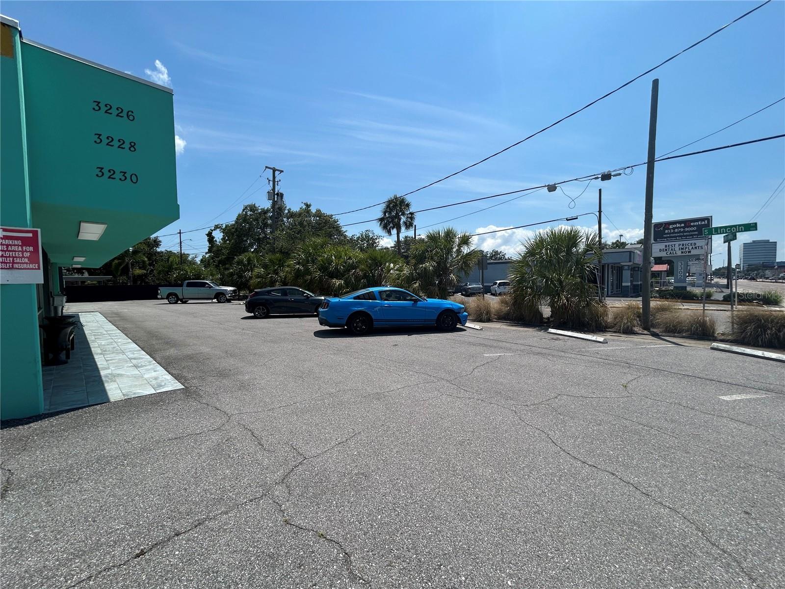 3226 W KENNEDY BOULEVARD