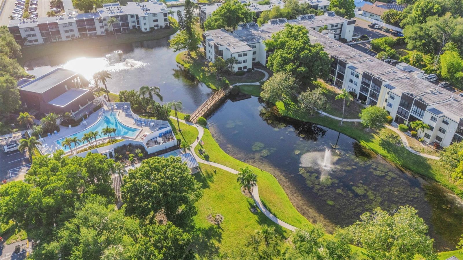 LAKEVIEW OF LARGO - Residential