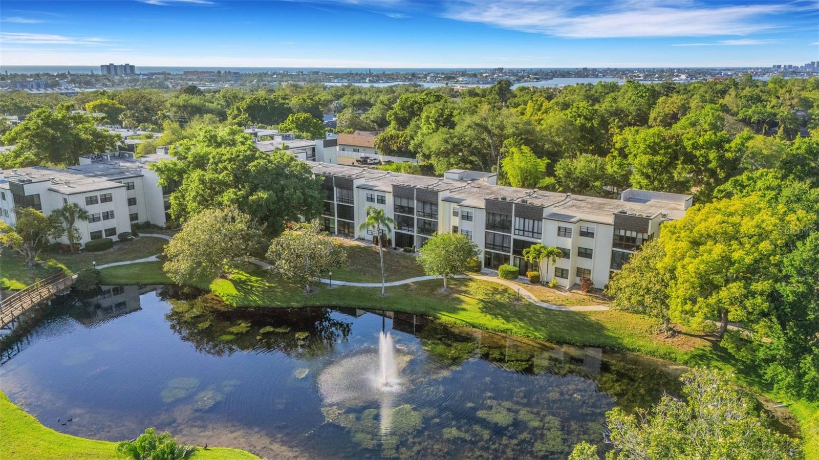 LAKEVIEW OF LARGO - Residential
