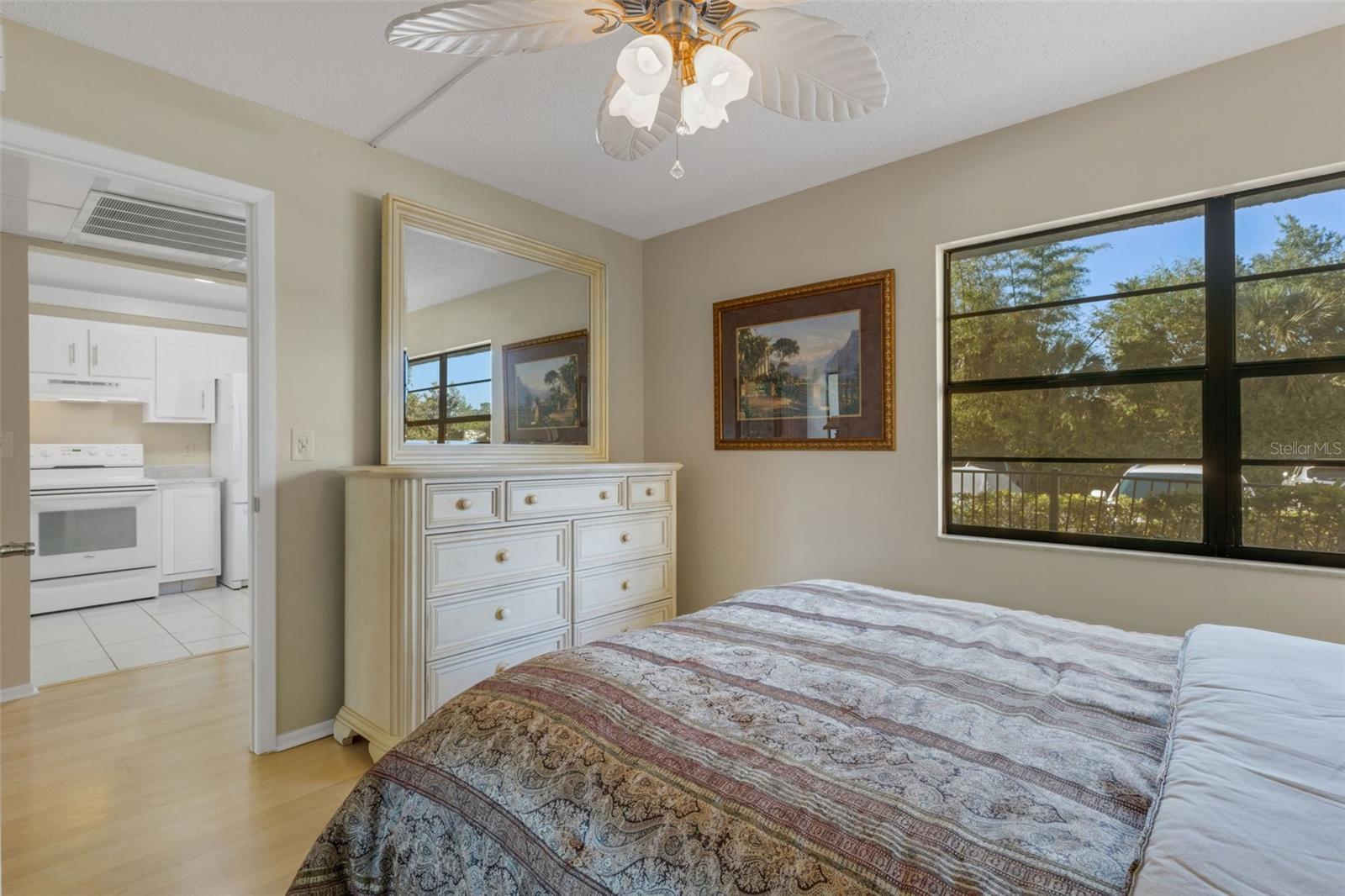LAKEVIEW OF LARGO - Residential