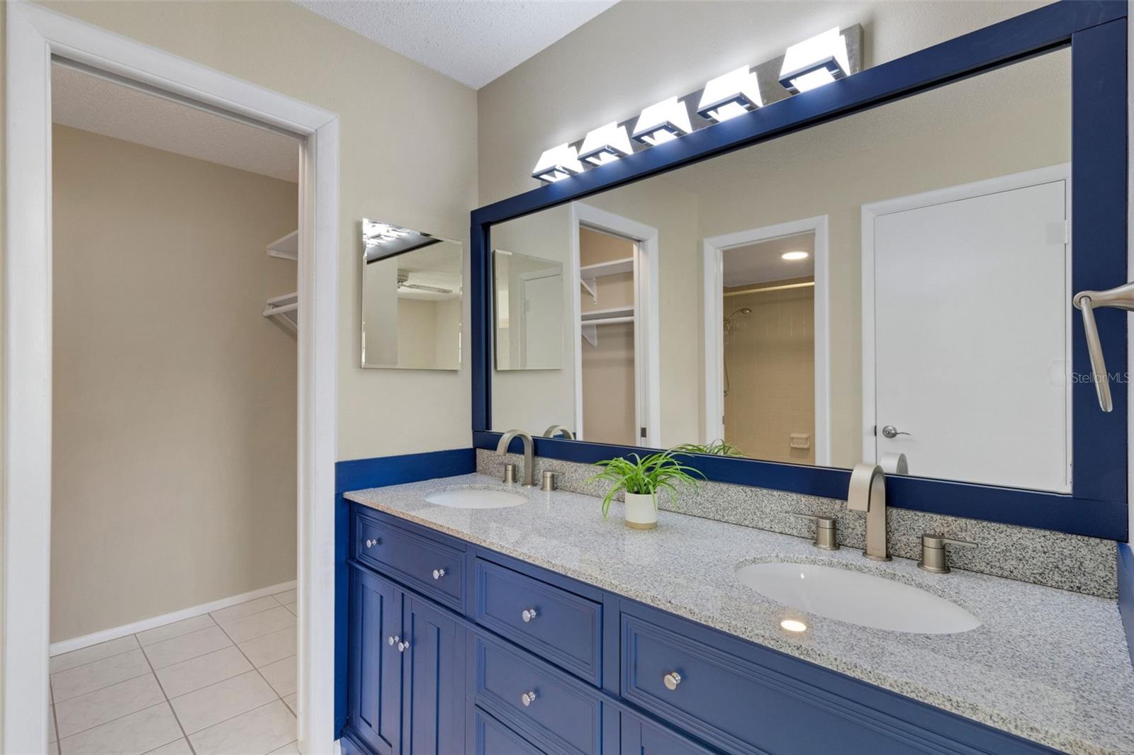 LAKEVIEW OF LARGO - Residential