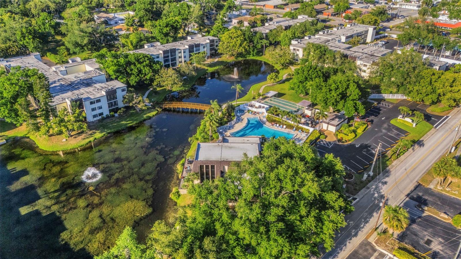 LAKEVIEW OF LARGO - Residential