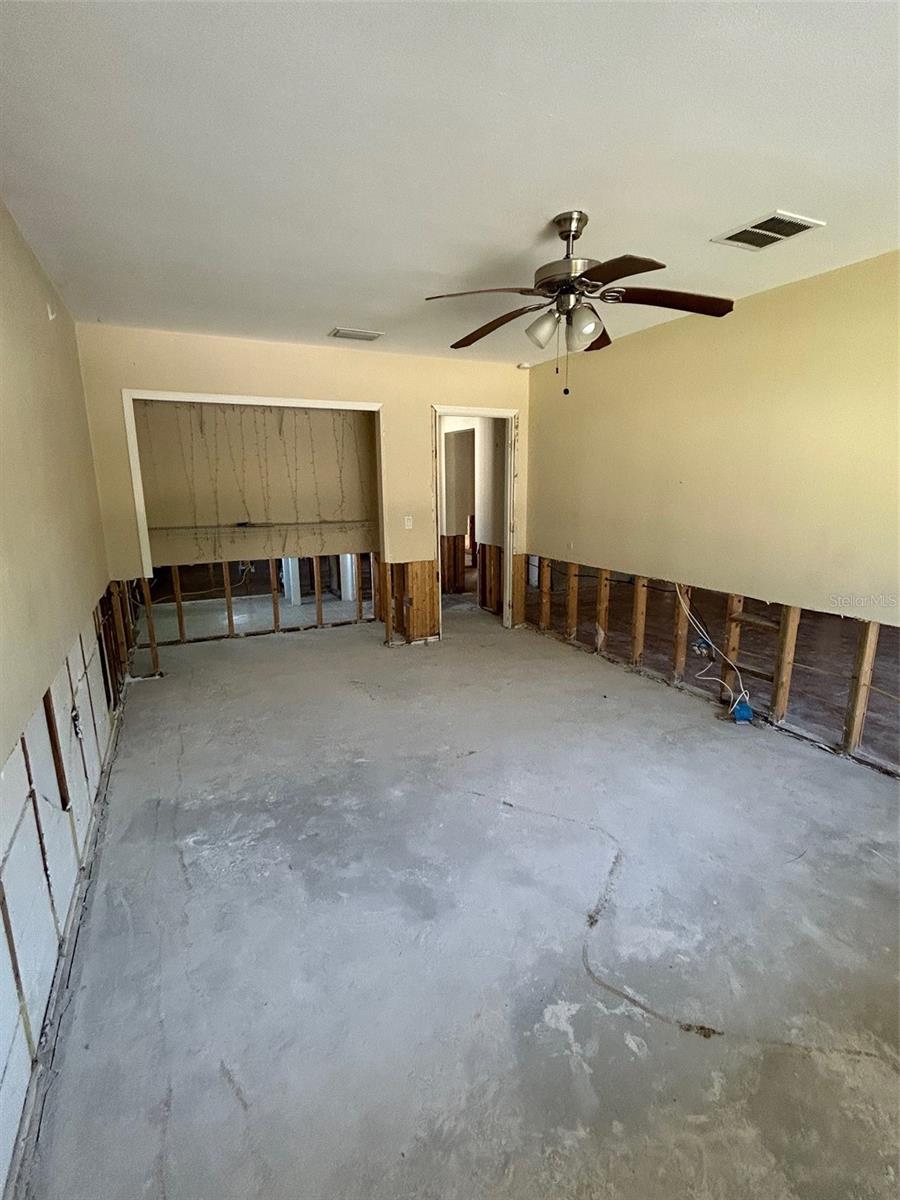 SHOREACRES CENTER - Residential