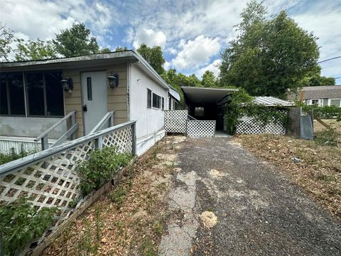 Photo of 10641 SE 127th Lane, Belleview, FL 34420 (MLS # OM724556)