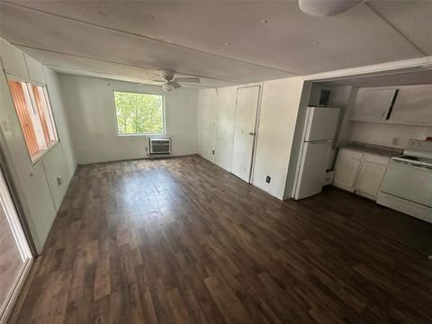 Tiny photo for 10641 SE 127th Lane, Belleview, FL 34420 (MLS # OM724556)