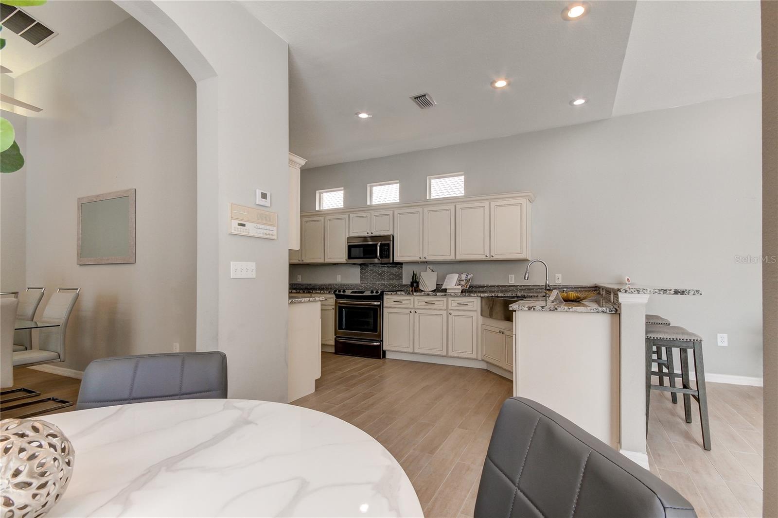 CROSS CREEK - UNIT TWO - Residential Lease