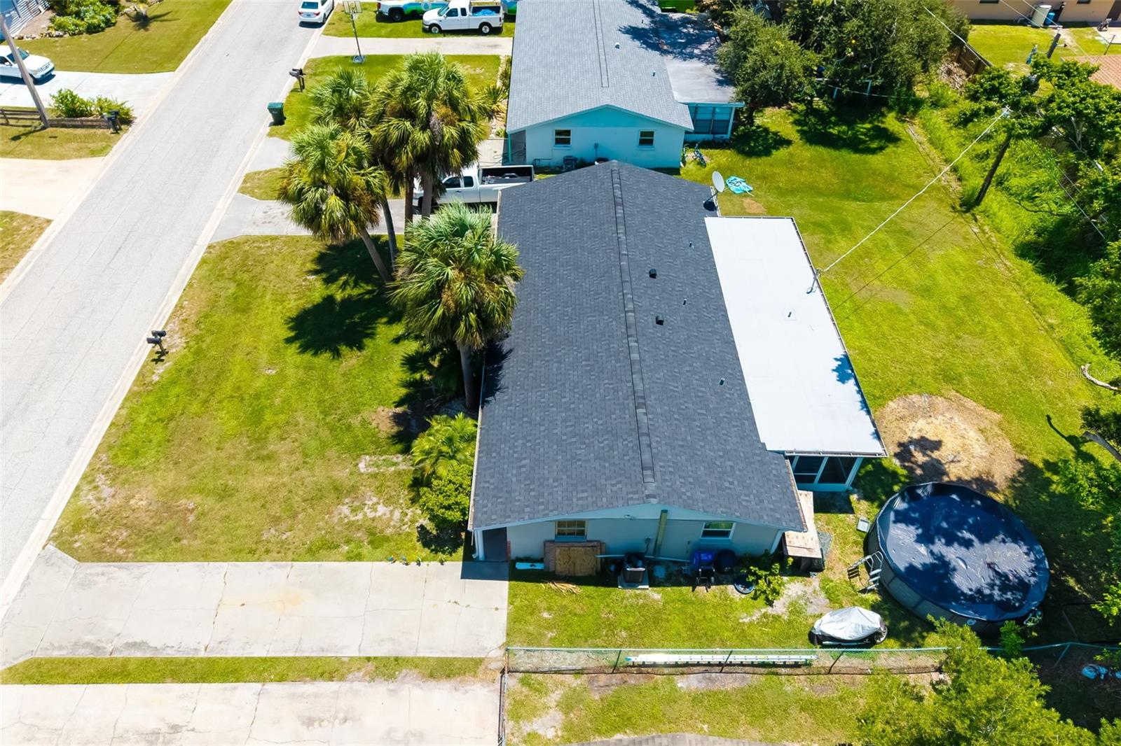 VENICE GARDENS - Residential Income