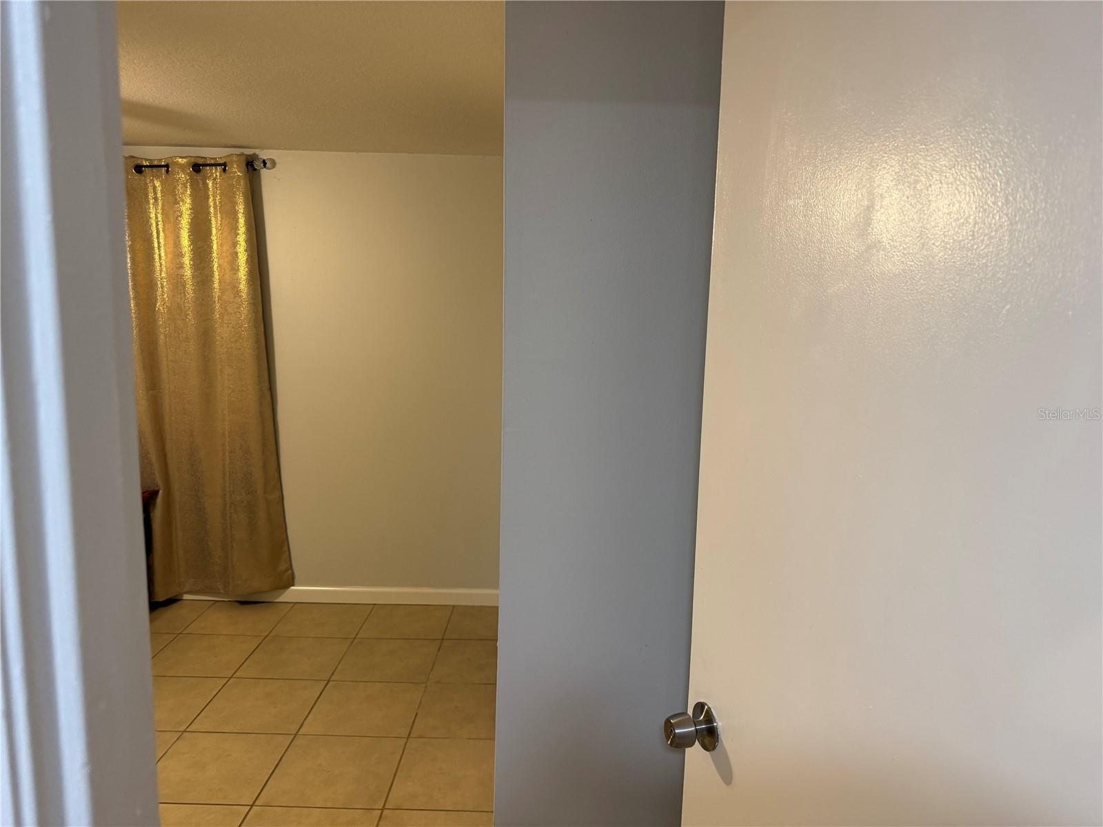 VENICE GARDENS - Residential Income