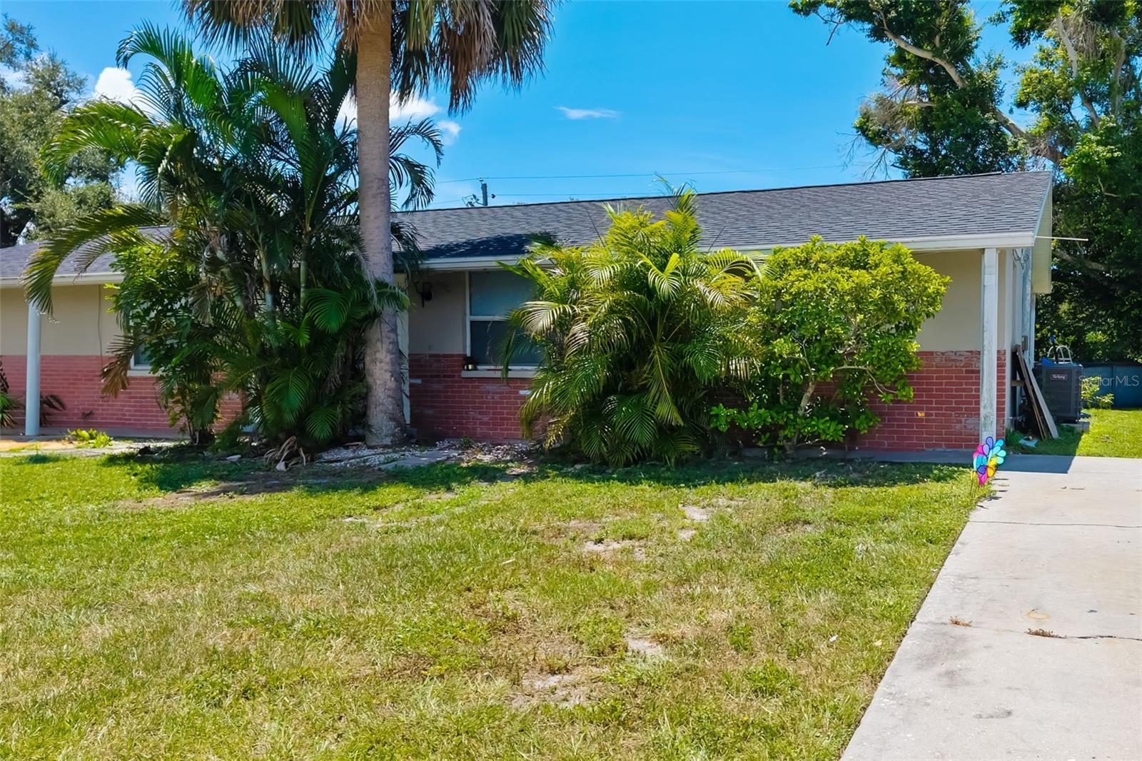 VENICE GARDENS - Residential Income