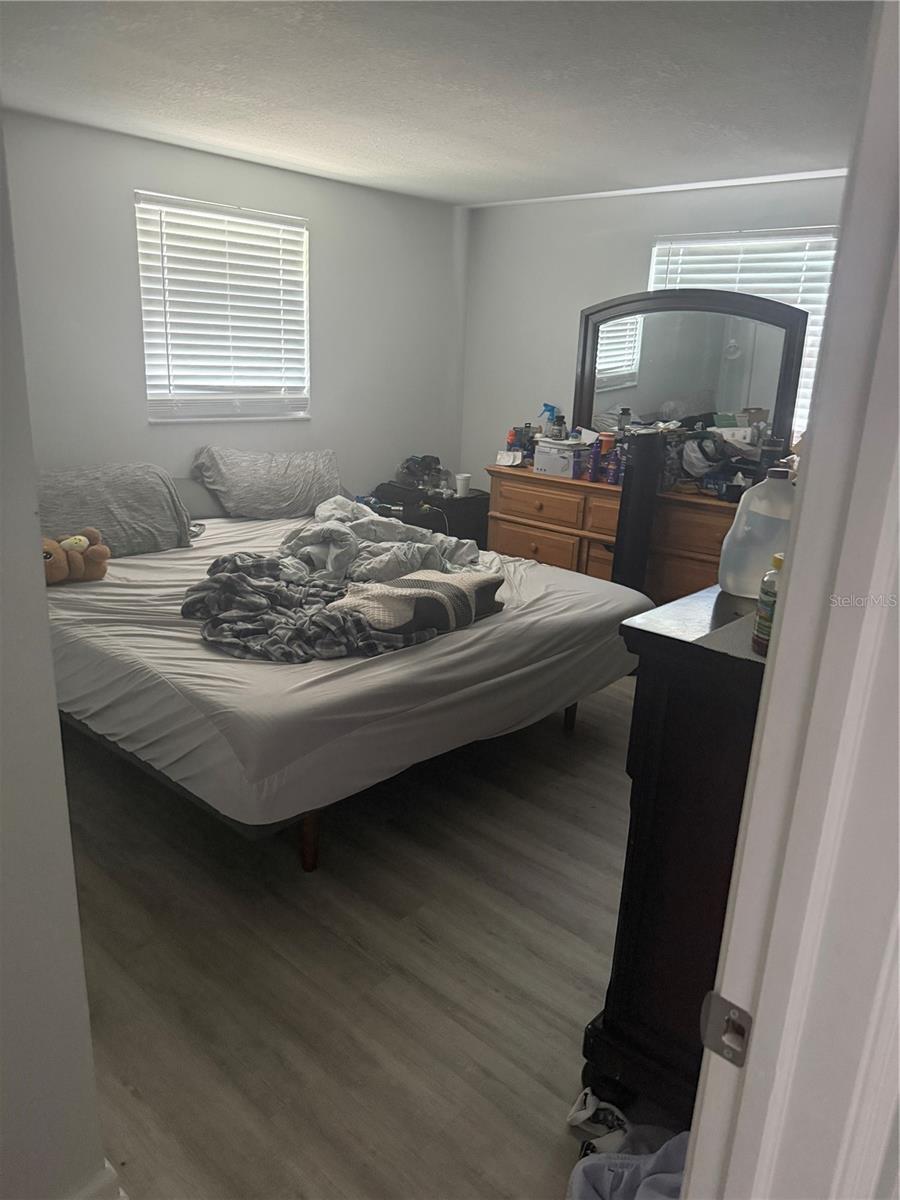 VENICE GARDENS - Residential Income