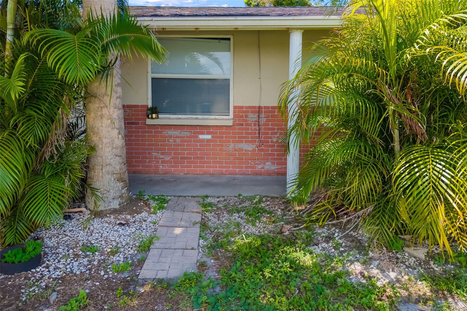 VENICE GARDENS - Residential Income
