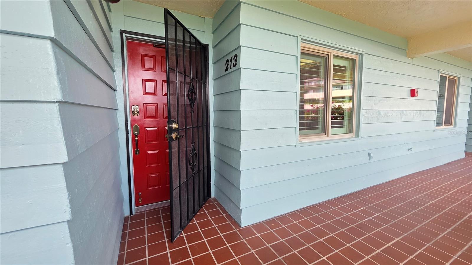 THE WATERWAY PH I - Residential Lease