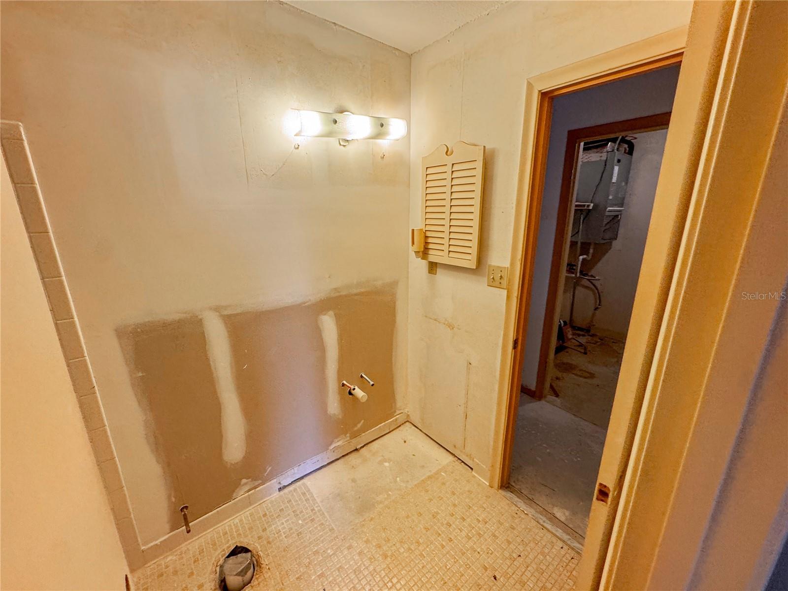 BIVENS LAKE ESTATES SOUTH - Residential