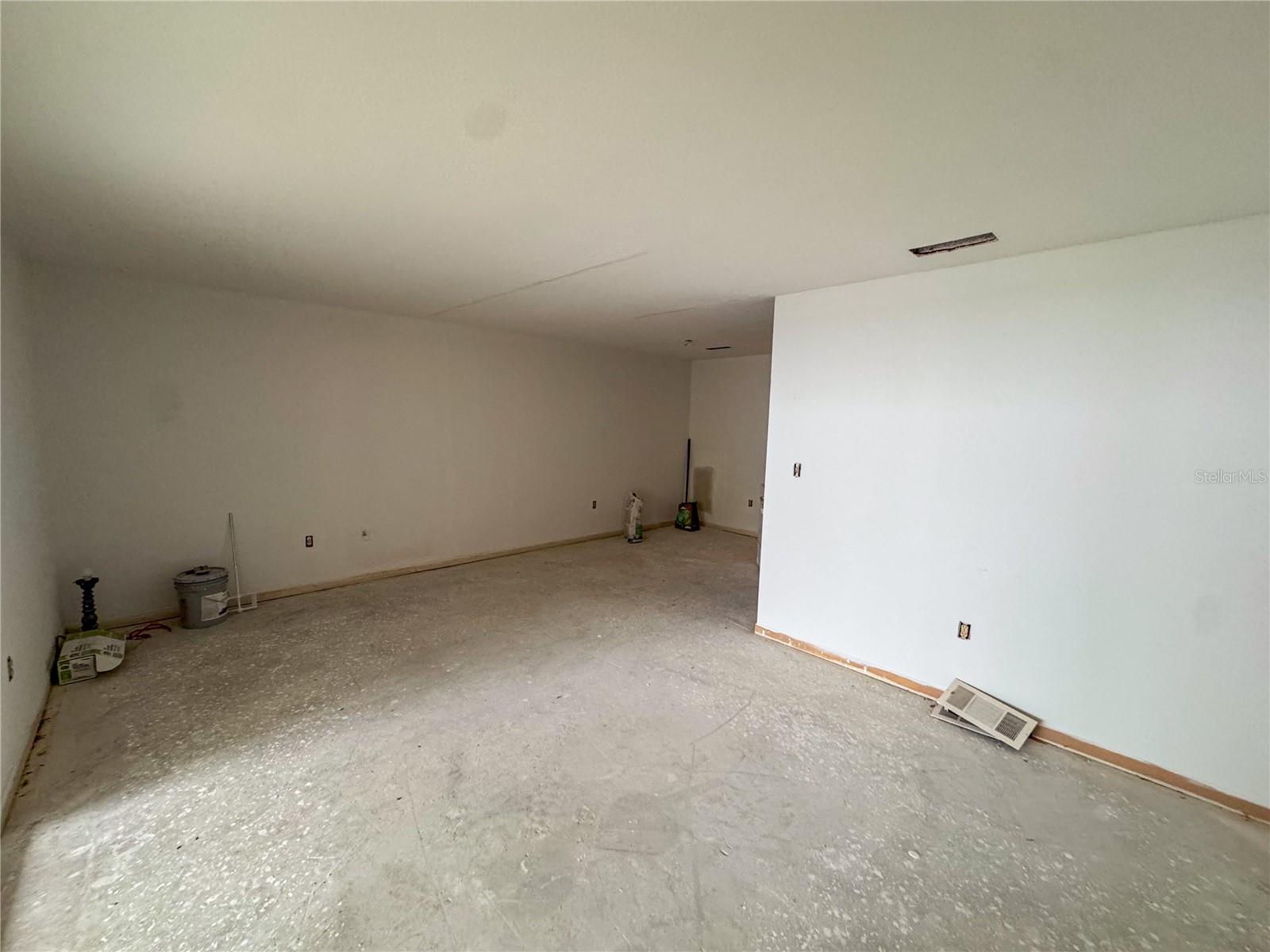 BIVENS LAKE ESTATES SOUTH - Residential