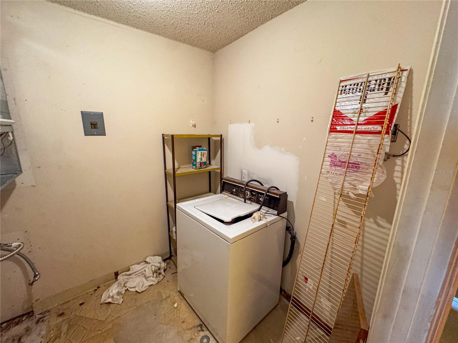 BIVENS LAKE ESTATES SOUTH - Residential