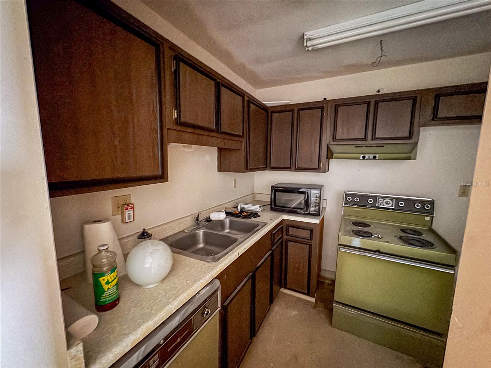 BIVENS LAKE ESTATES SOUTH - Residential