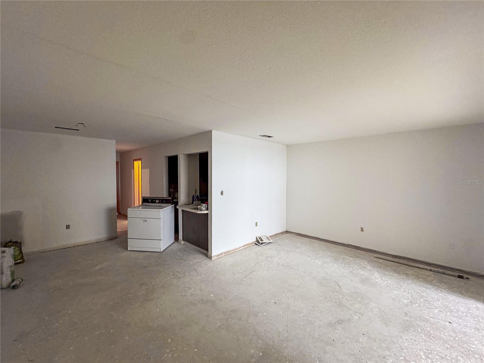 BIVENS LAKE ESTATES SOUTH - Residential