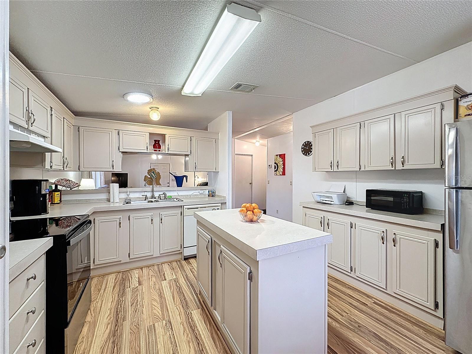 WEST VIEW RIDGE RESORTS INC - Residential