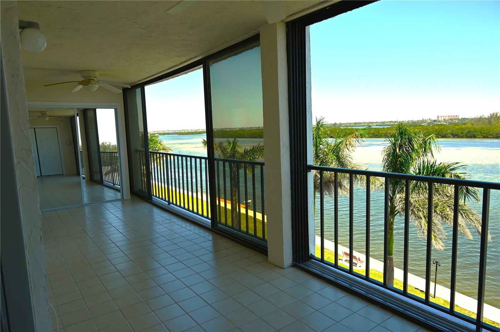 POINTE ON MIDNIGHT PASS - Residential