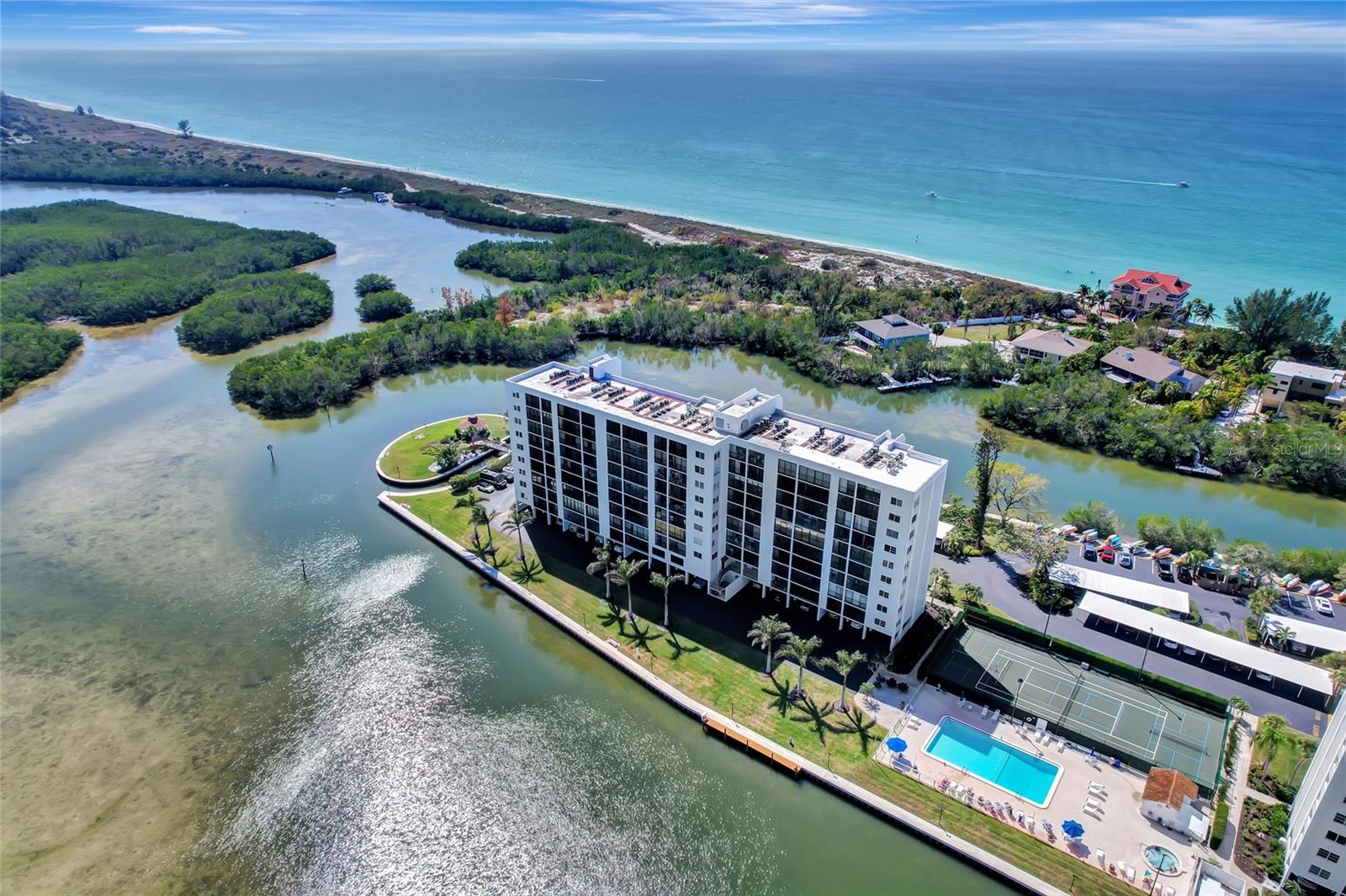 POINTE ON MIDNIGHT PASS - Residential