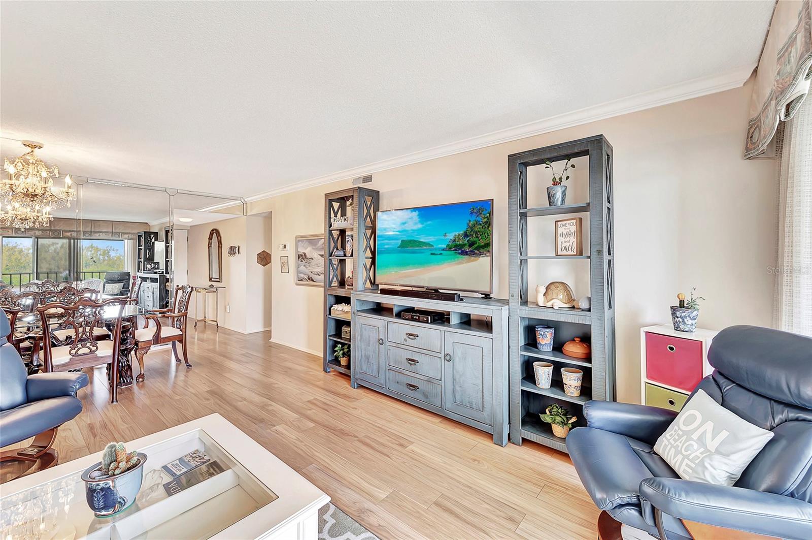 POINTE ON MIDNIGHT PASS - Residential