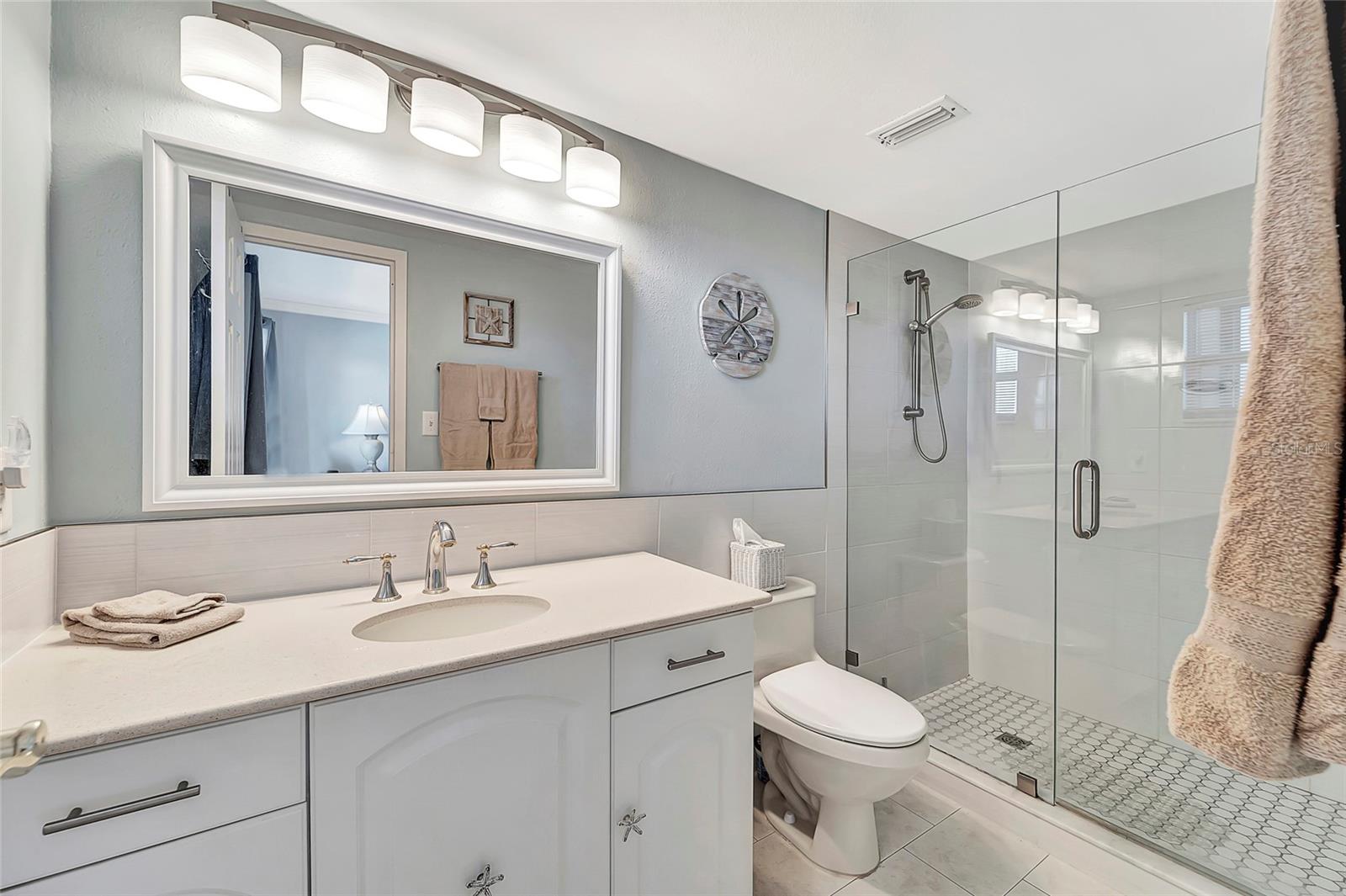 POINTE ON MIDNIGHT PASS - Residential